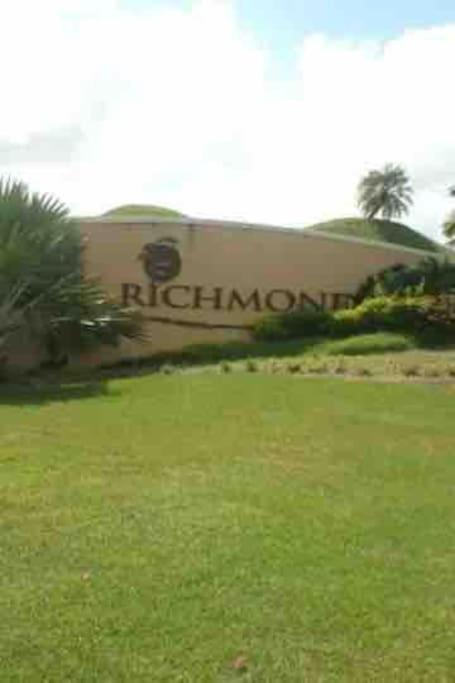 Sunset Palms & Villa Management Ltd Richmond Экстерьер фото